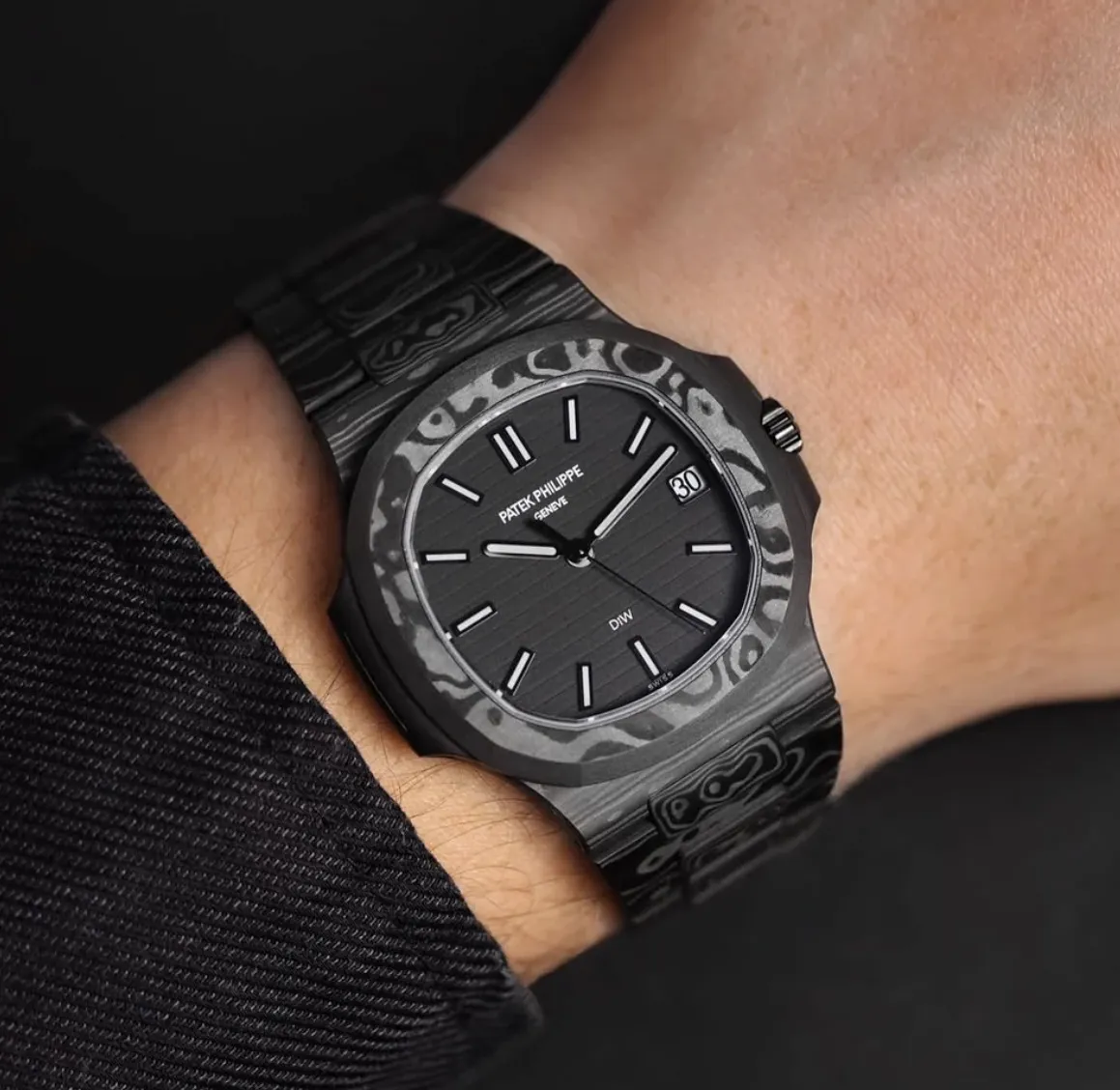 DIW NAUTILUS 5711 ALL CARBON BLACK