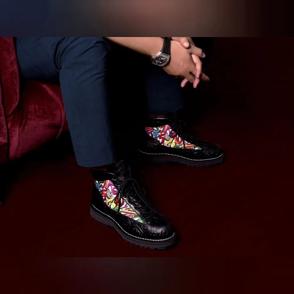 <p>防水透湿素材 GORE-TEX メンブレンを内部に搭載。あらゆる天候で足を湿気・水から守る仕様。ソールには VIBRAM 社と共同開発した Traction Cascade を使用。滑り・地形対応力を強化。</p>